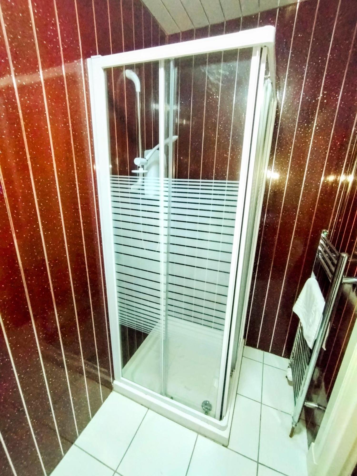 오요 진 하우스 호텔 그리녹 외부 사진